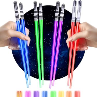 Imagem de ChopSabers Pauzinhos de Sabre de Luz Acendem, Pauzinhos de Star Wars Acendem, Mini Sabre de Luz, Costeleta Divertida, Pauzinhos Legais, Pauzinhos de Sabre de Luz, Pauzinhos de Led, 4 Pares, Azul Verme