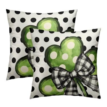 Imagem de Capas de almofada Lucky Shamrock 45,7 x 45,7 cm – Conjunto de 2 trevos verdes com laço xadrez preto e branco com bolinhas de algodão para sofá, cama, varanda, casa de fazenda, decoração de casa