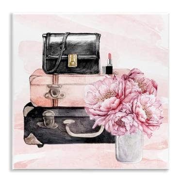 Imagem de Stupell Industries Arte Glam Time Suitcase & Flowers Wall Plaque, design por Kim Allen, 12 x 12