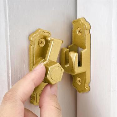 Imagem de Wocoe 2 pacotes de travas de porta de celeiro douradas 90/180°, fechadura de porta de ângulo reto, trava de liga de alumínio para armários, celeiro, banheiro, janelas, jardins, armários e gaiolas para