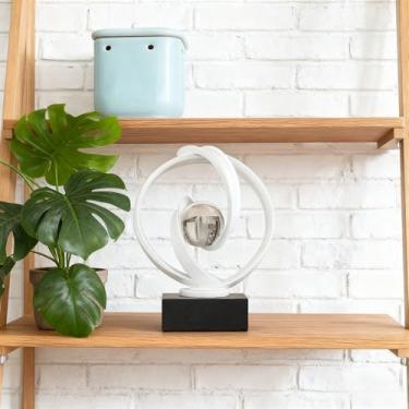 Imagem de AWNR Escultura abstrata dourada para decoração de casa - detalhes de decoração de casa para mesa de cabeceira, prateleiras, sala de jantar, mesa de entrada, escritório, acessórios de mesa (branco)