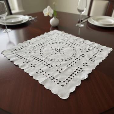 Imagem de Toalha Quadrada Pequena Bordado Caseado Rechilieu 70x70 Cor Brana - No