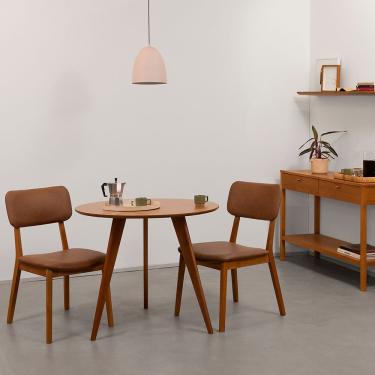 Imagem de Conjunto Mesa de Jantar Square Laminada Tripé Redonda Natural - 88cm + 2 Cadeiras Lalá Estofada PU - Cognac