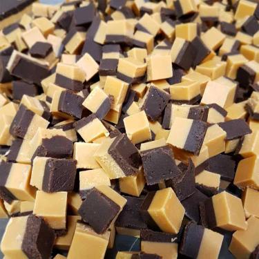Imagem de Doce de Leite com Chocolate Mineiro em Cubinhos 200g - Doces Pé da Serra