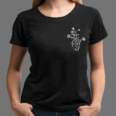 Imagem de Camiseta Feminina Coraçao Anatomia Flores de algoao blusa preta long look