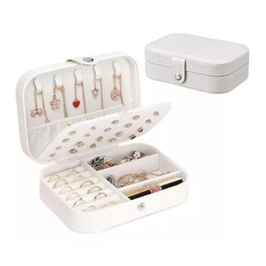 Imagem de Amarme - Porta Joias Portátil em Couro com Botão | Organizador Premium para Anéis, Brincos, Colares e Bijuterias | Estojo Compacto para Viagens e Uso Diário com Design Sofisticado e Prático (Branco)