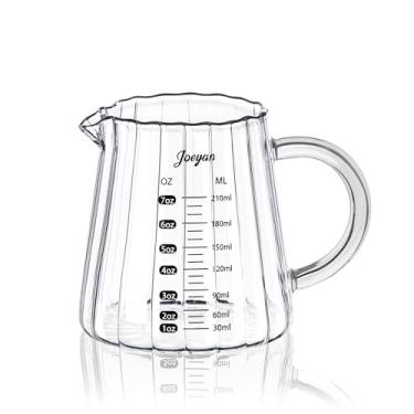 Imagem de Joeyan Copos medidores de vidro de 200 ml com bico, jarra tripla de vidro grande de borossilicato com escala, copos de café expresso estilo origami com cabo de madeira para café e leite