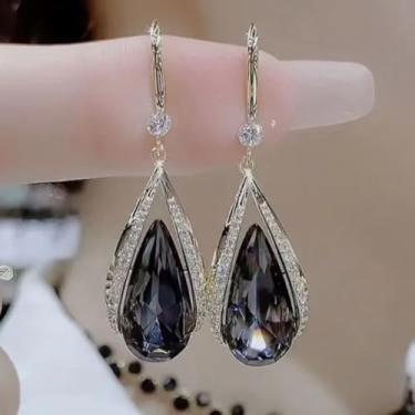 Imagem de Brincos de gota de cristal azul de diamante cintilante vintage, brincos de gancho novos e delicados, joias de luxo elegantes para mulheres, 0.7 inches * 0.7 inches, Acrílico, Sem pedra preciosa