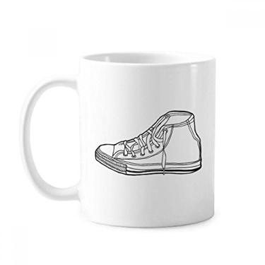 Imagem de Sapatos de lona brancos pintados à mão padrão caneca cerâmica xícara de café porcelana louça