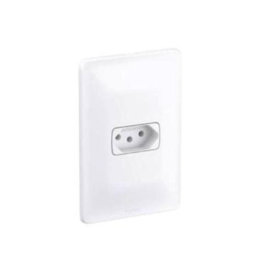 Imagem de Tomada Zeffia 2P+T 10A Com Placa 680110 Legrand