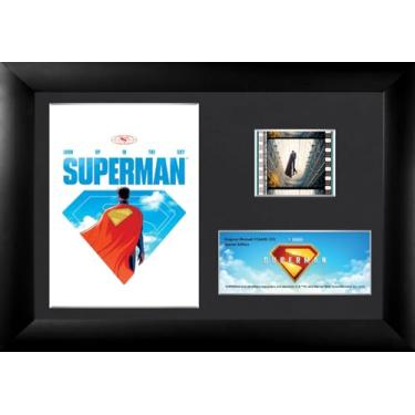 Imagem de FILMCELLS DC Comics – Superman (2025) – Look Up in The Sky 17.8 cm x 12.7 cm MiniCell Desktop Presentation – Apresentando clipe de filme de 35 mm com suporte de cavalete – Filme colecionável