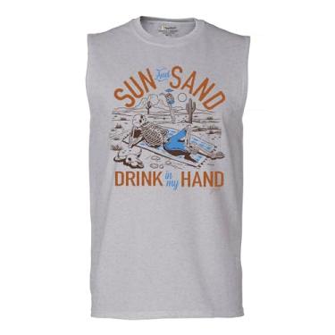 Imagem de Camiseta masculina Sun and Sand Drink in My Hand Muscle But its a Dry Heat Funny Skeleton Desert Summer Beach Vacation, Cinza, G