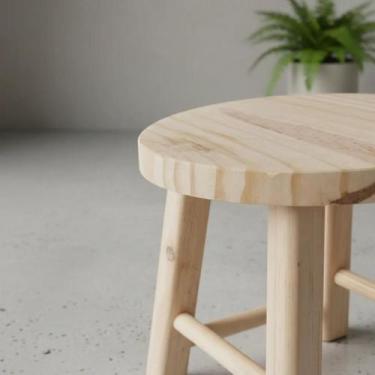 Imagem de Banqueta Infantil em Madeira Pinus Redondo 21x24cm Ideal Para Crianças