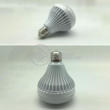 Imagem de Lâmpada Led 12W E27 Rgb Colorida Com Caixa De Som Bluetooth