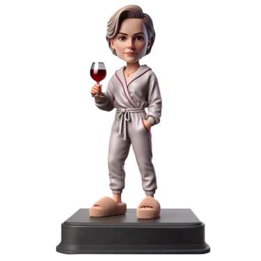 Imagem de Estilo parisiense Mom Bobblehead com acessórios de vinho personalizados de foto chique presente para amantes de vinho, exibição de cozinha e decoração do clube do livro