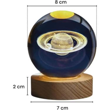 Imagem de Luminária de Mesa LED Bola de Vidro Esfera de Cristal Base em Madeira Sistema Solar Galáxia Saturno Decoração