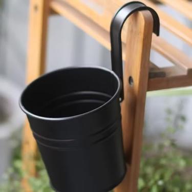 Imagem de Vasos de flores de ferro de metal para pendurar em cercas de corrimão, cerca de corrimão, varanda, jardim, decoração de casa, suportes de flores com ganchos destacáveis, preto