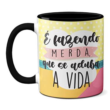 Imagem de Caneca Lhama Fofa É Fazendo Merda Que Se Aduba A Vida (Preta)