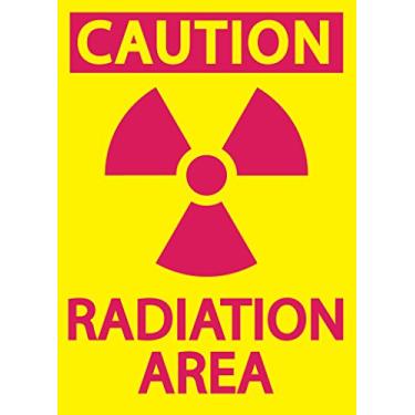 Imagem de Zing Green Products Placa de segurança ecológica 1925, área de radiação de cuidado, plástico reciclado, 25,4 cm A x 17,7 cm L, magenta em amarelo