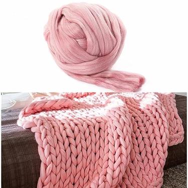 Imagem de Fio grosso de 1 kg, fio gigante de lã para braço de tricô, super macio, lavável, super grosso, extremamente volumoso para manta de sofá cama e cerca de cama (rosa)