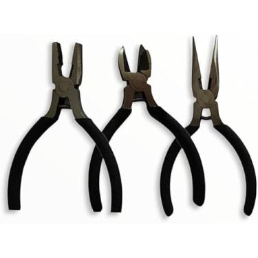 Imagem de JOGO COM 3 MINI ALICATES 4,5" COM MOLA – UNIVERSAL, CORTE E BICO, CABO EMBORRACHADO ANTIDESLIZANTE PARA PRECISÃO EM REPAROS