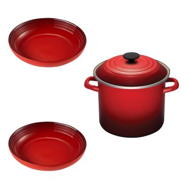 Imagem de KIT LE CREUSET STOCKPOT EM AÇO INOX ESMALTADO 22CM 7,6L E 2 PRATOS FUNDOS 22CM EM CERÂMICA VERMELHO