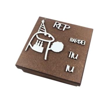 Imagem de Caixa Presente MDF 16x16x5.5cm DT144. Ideal para Presentear com Acessórios, Chocolates e Mimos em Ocasiões de Datas Comemorativas.