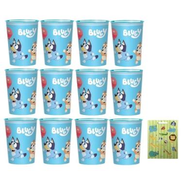Imagem de amscan Bluey Birthday Baby Party Supplies Pacote de lembrancinhas inclui 12 copos plásticos reutilizáveis e 30 sacos transparentes para violoncelo