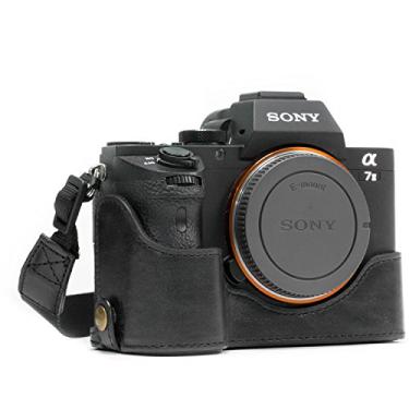 Imagem de MegaGear Sony Alpha A7S II, A7R II, A7 II câmera de couro genuíno meia capa e alça, Preto