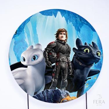 Imagem de Painel Decorativo para Festa 1,30x1,30 metros Vesti Fácil com Elástico Como Treinar seu Dragão - Fera Print