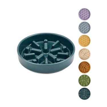 Imagem de BICOPET Alimentador lento Ceramic Maze Dog com aro de silicone antiderrapante (e suporte de bambu) – Tigela de grés resistente com padrão de quebra-cabeça para inchaço e prevenção de obesidade (azul-M