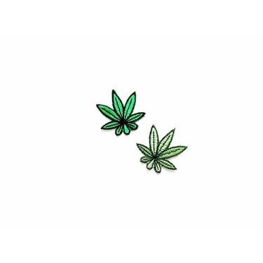 Imagem de PL Conjunto de 2 minúsculos. Mini cannabis folha de maconha verde lindo logotipo de desenho animado 1 costura ferro em aplique bordado emblema emblema traje vestuário