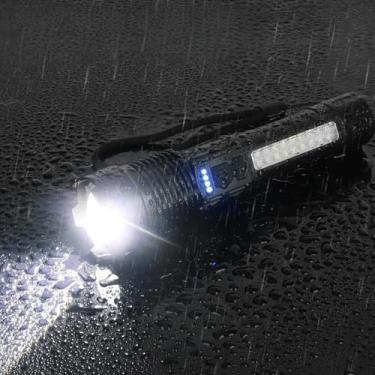 Imagem de LANTERNA TÁTICA T9 A76 — LED FRONTAL + COB LATERAL, ZOOM AJUSTÁVEL, RECARREGÁVEL VIA USB, INDICADOR DE BATERIA E 5 MODOS, CAMPING, EMERGÊNCIA E SEGURANÇA