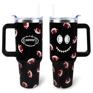 Imagem de WENININOK Copo de futebol de 1,134 g com alça e tampa de canudo à prova de vazamento - Copo de futebol para presentes de futebol para meninos - Copo de aço inoxidável lavável na lava-louças