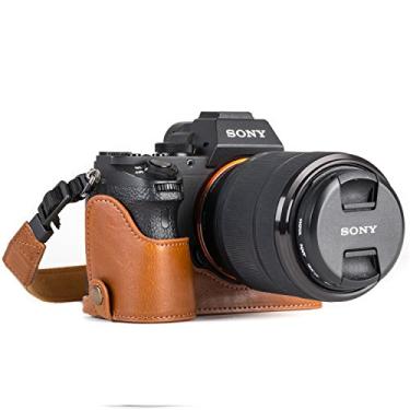 Imagem de MegaGear Ever Ready – Meia capa de couro compatível com Sony Alpha A7S II, A7R II, A7 II, Light Brown