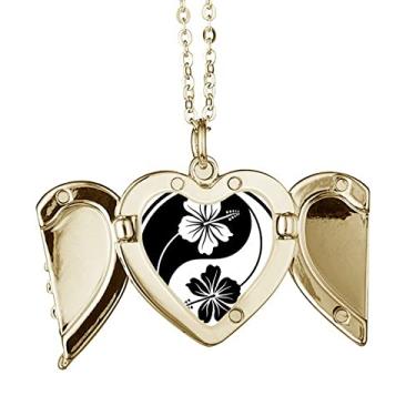 Imagem de Colar com pingente de coração de pêssego com asas dobradas, design de flor Yin-Yang Culture, medium