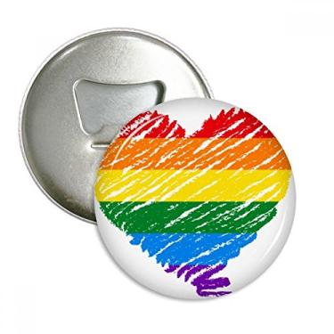 Imagem de Ilustração de coração gay de arco-íris, abridor de garrafas, ímã de geladeira, emblema multifuncional