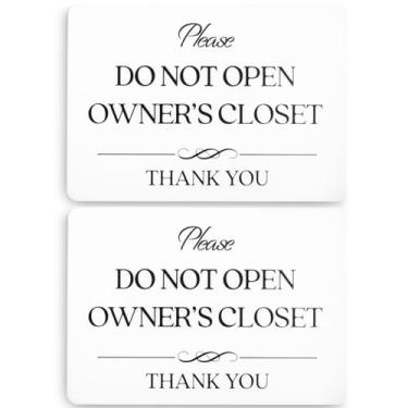 Imagem de Placa Do Not Open Owner's Closet (pacote com 2 - Acrílico branco 12,7 x 8,9 cm) - Placa de armário de proprietários - Airbnb Essentials para anfitriões - Placas Airbnb para anfitriões - Vrbo