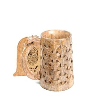 Imagem de NORSE EMPIRE Caneca de cerveja de madeira celta 473 ml - Caneca de cerveja 100% feita à mão | Caneca viking para homens | Acessórios de cerveja para homens | Presentes Viking para homens | Inclui saco de presente medieval