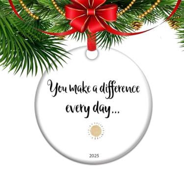 Imagem de Você faz a diferença todos os dias, presente de agradecimento, professores, enfermeiros, médicos, mentores, presente positivo, enfeite de Natal 2025