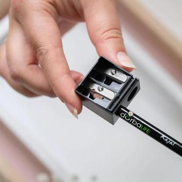 Imagem de O apontador jumbo duplo extra-grande permite que você afie delineadores, lápis grandes e batons jumbo, e tamanho menor para delineador, lipliner e sobrancelha Kajal (2 furos de tamanho)