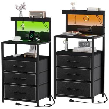 Imagem de SZLHANJZ Conjunto de 2 mesas de cabeceira com luzes LED, mesas de cabeceira de quarto com tomada elétrica e porta tipo C, mesas de cabeceira com 3 gavetas de tecido, mesas de cabeceira combinando com