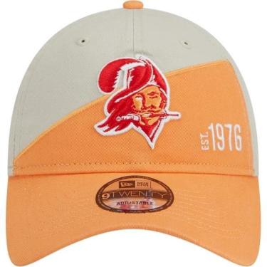 Imagem de BONÉ NEW ERA 920 TAMPA BAY BUCCANEERS SIDELINE NFP24BON056 BEGE LARANJA-Masculino