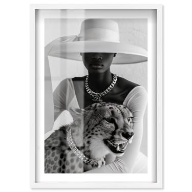 Imagem de Her Feral Grace Shadowbox Print Glam Wall Decor por Notoriart, moldura branca, 53 x 78 cm