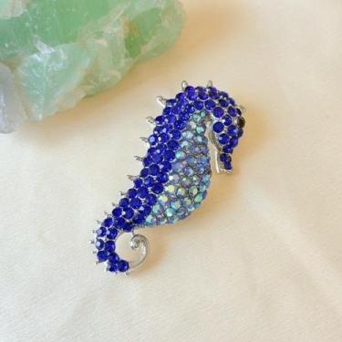 Imagem de Broche Cavalo Marinho Azul com Pedras - Pistache Acessórios