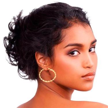 Imagem de Brinco Feminino Argola Torcido Delicado Casual Dourado Prate - anjo da