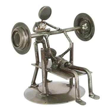 Imagem de NOVICA Escultura de ferro com tema esportivo reciclado Auto Parts, 15,8 cm de altura "halterofilismo rústico"