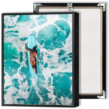 Imagem de Arte de parede esportiva de surfe no oceano descolada verão surfista prancha de surfe pôsteres praia biquíni meninas impressão pintura para sala de estar quarto banheiro decoração de parede 30,5 x
