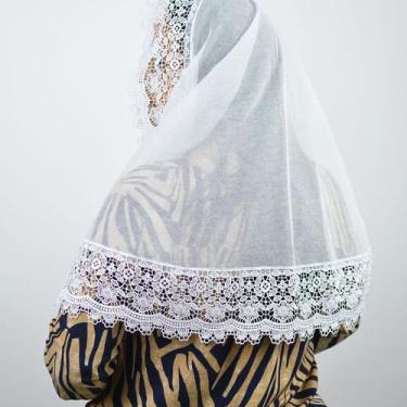 Imagem de Véu Ccb Adulto Renda Larga Floral Congregação Cristã (Rebeca) - Centra