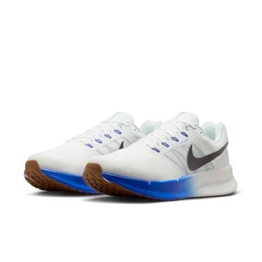 Imagem de Nike Run Swift 3 (extra largo) (preto/branco-cinza fumê DK), Veleiro/preto/azul/marrom claro, 45